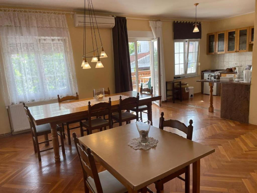Apartment & Rooms Poppy Rose Zadar Exterior photo