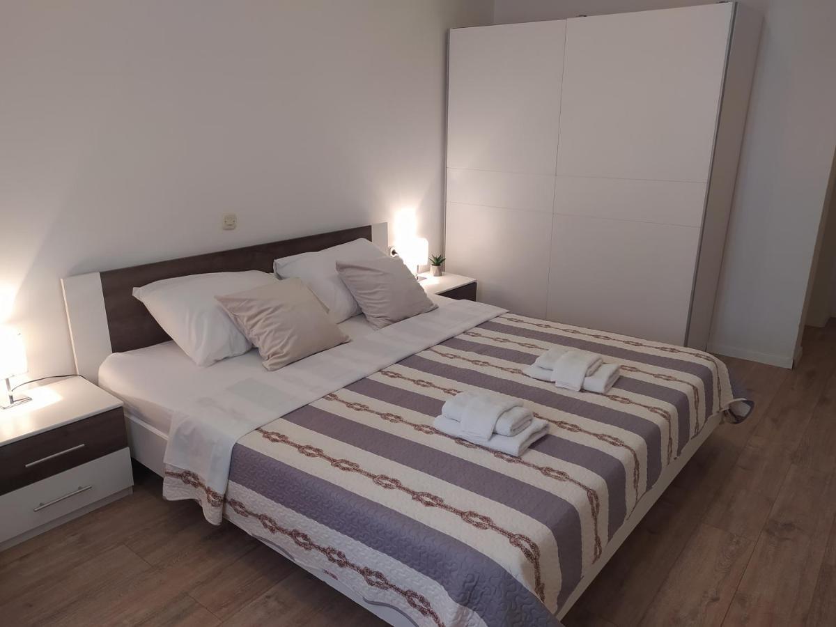 Apartment & Rooms Poppy Rose Zadar Exterior photo