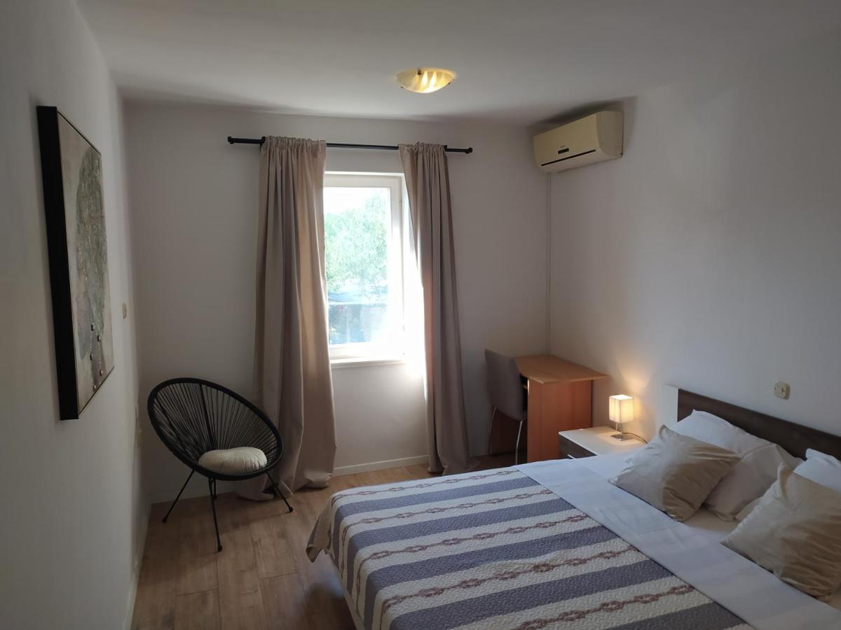 Apartment & Rooms Poppy Rose Zadar Exterior photo