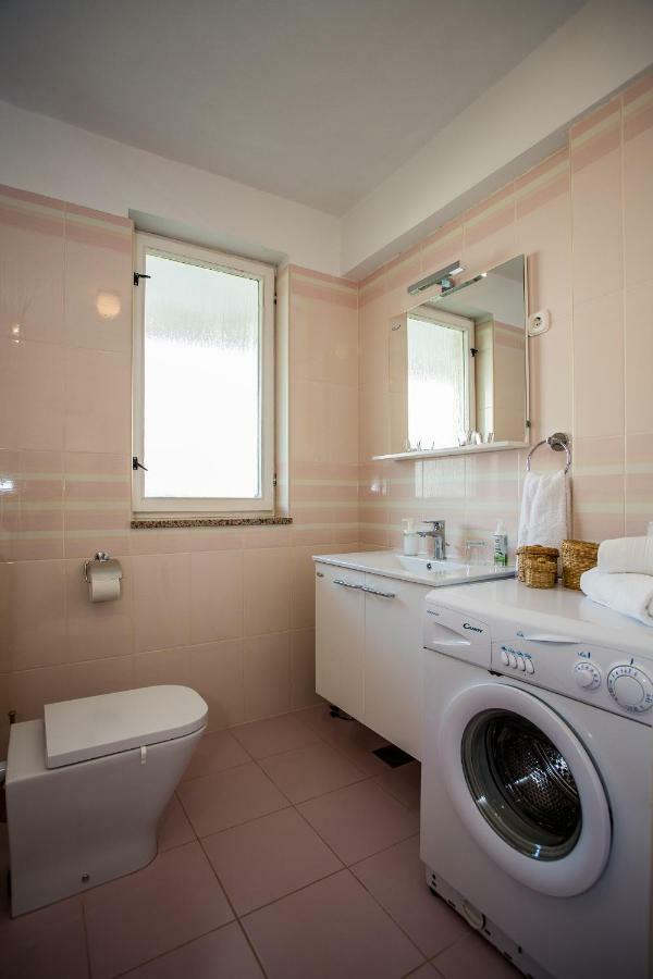 Apartment & Rooms Poppy Rose Zadar Exterior photo